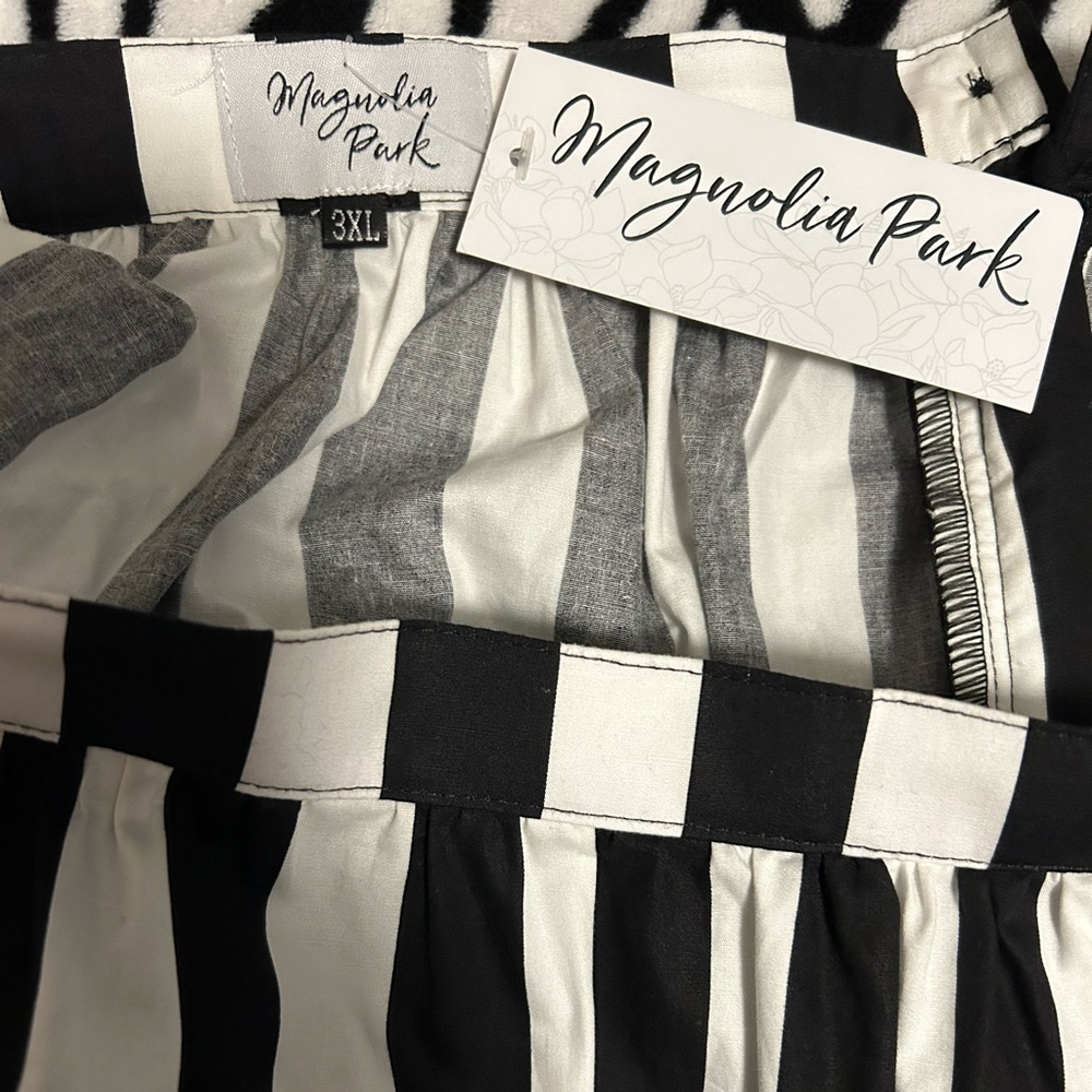 NWTs sz 3xl Magnolia Park vintage style  black&white striped skirt.